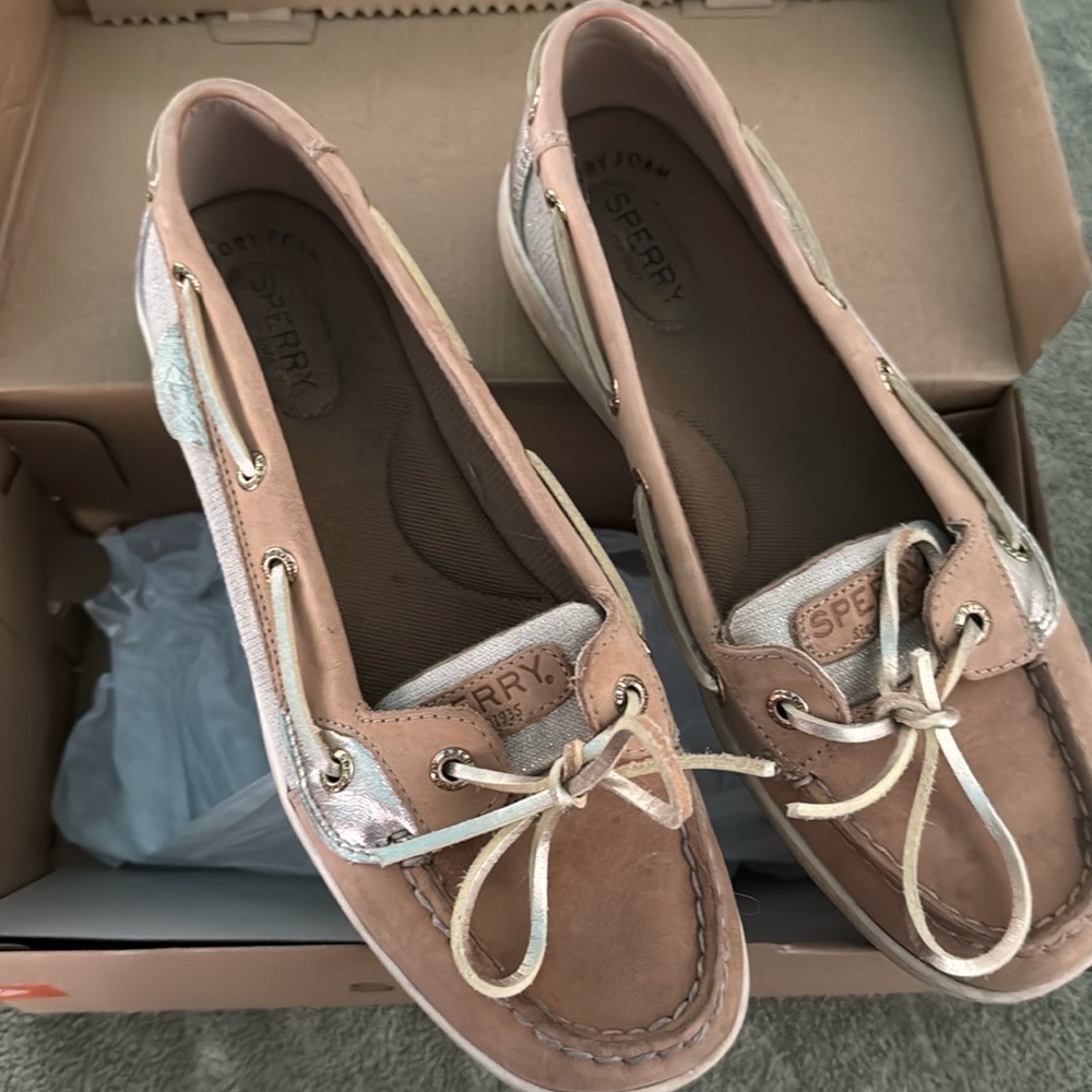 Like new Sperry angelfish